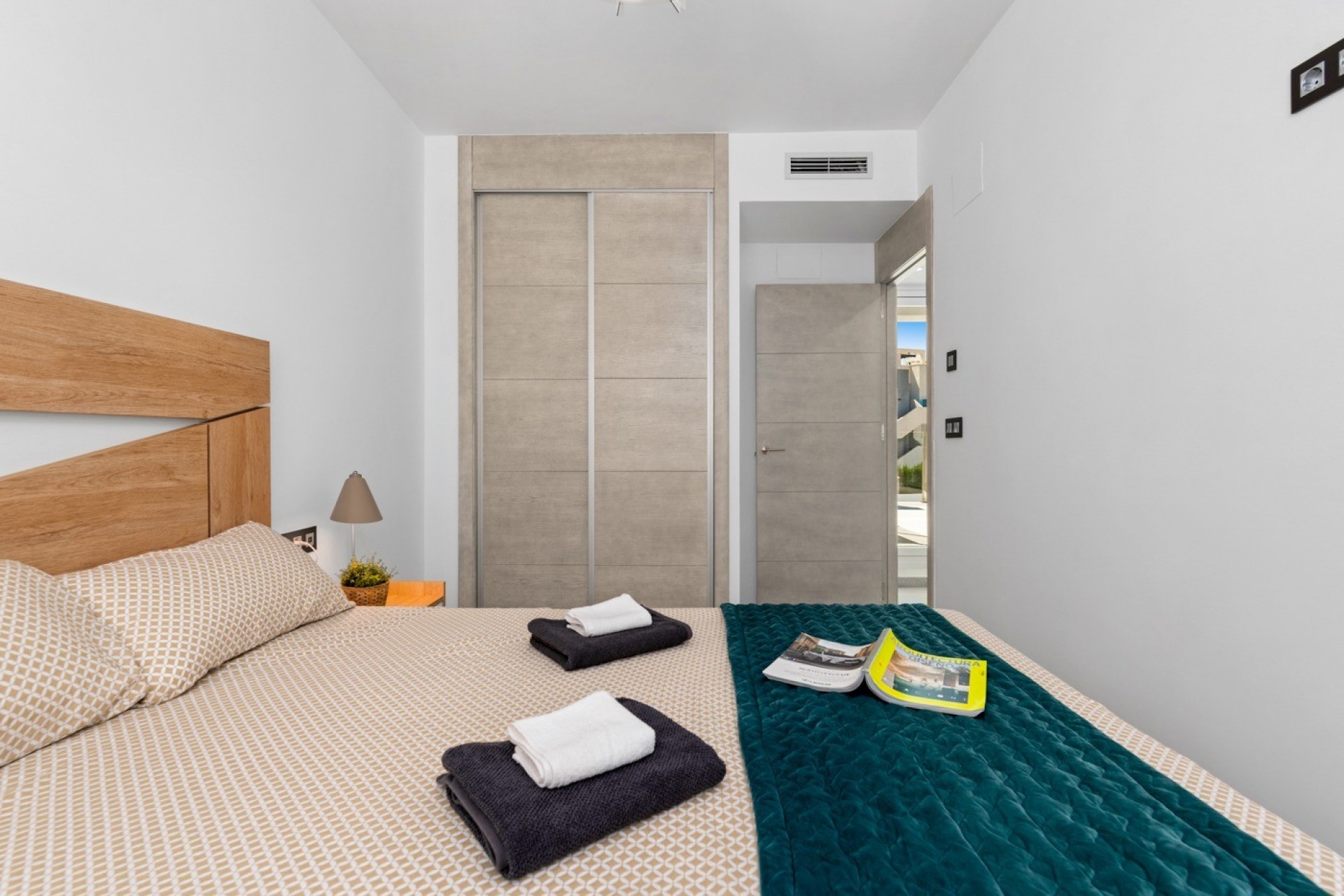 For sale - 3 Bedroom 2 Bathroom Detached House / Villa in Guardamar del Segura - El Raso  - Alicante