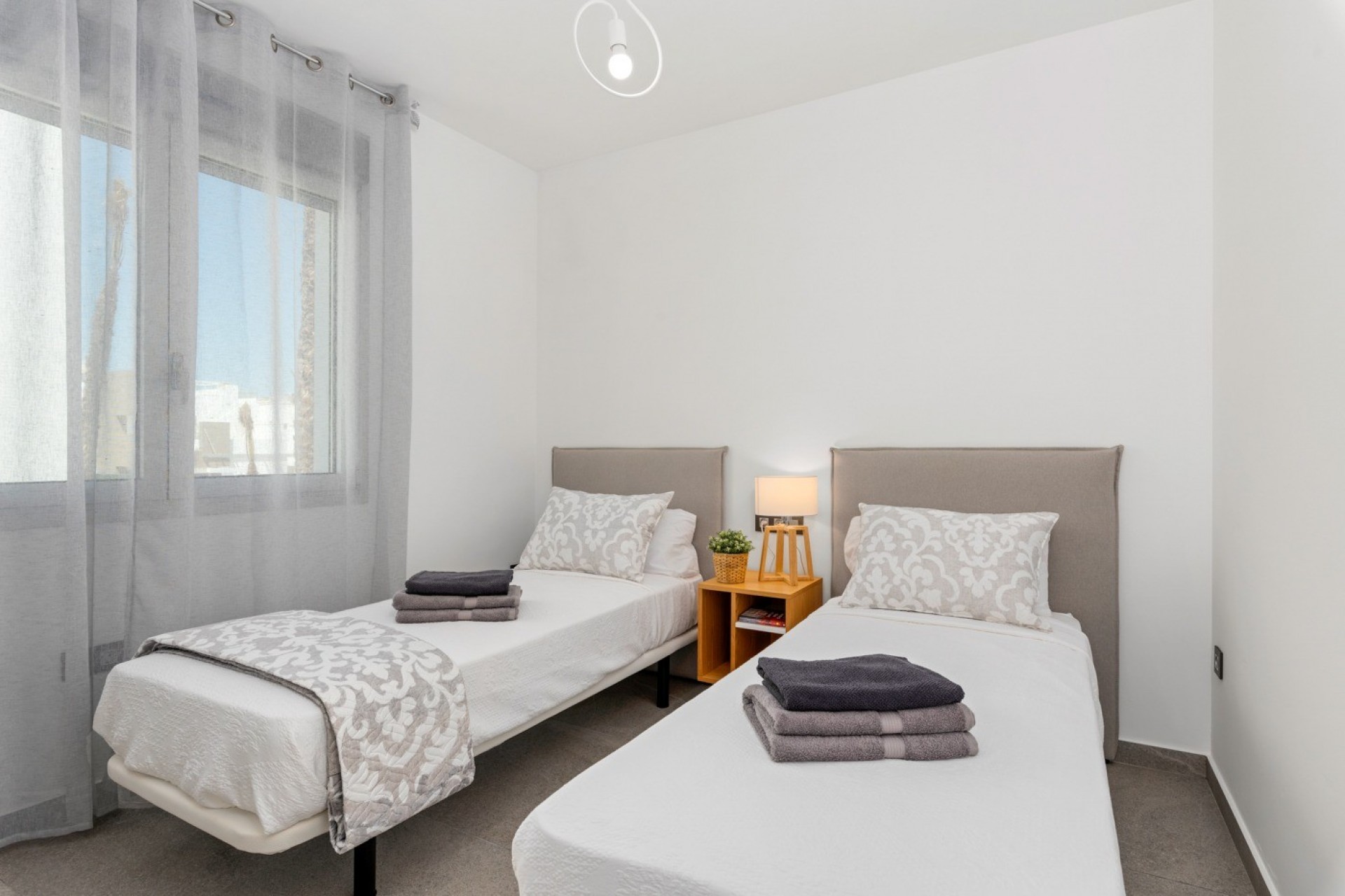 For sale - 3 Bedroom 2 Bathroom Detached House / Villa in Guardamar del Segura - El Raso  - Alicante