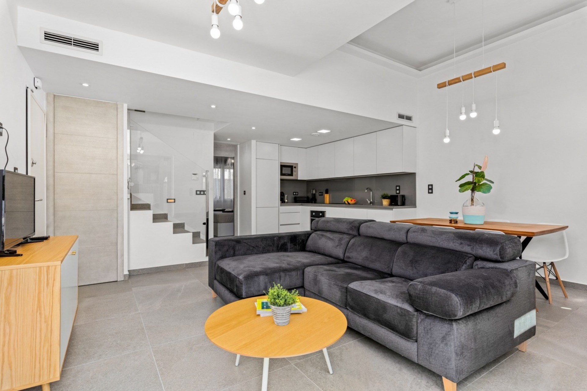 For sale - 3 Bedroom 2 Bathroom Detached House / Villa in Guardamar del Segura - El Raso  - Alicante