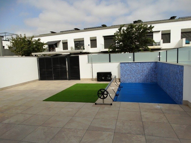 For sale - 3 Bedroom 3 Bathroom Villa in Pilar de La Horadada - pueblo  - Alicante