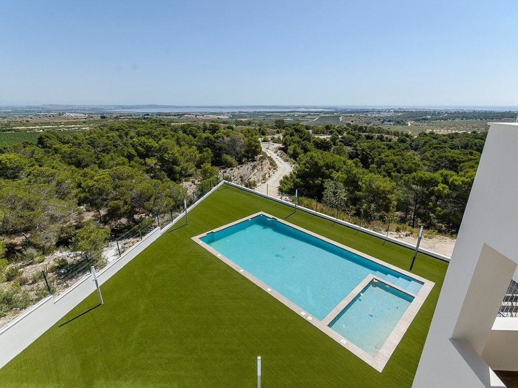 3 Bedroom 2 Bathroom Bungalow in San Miguel de Salinas