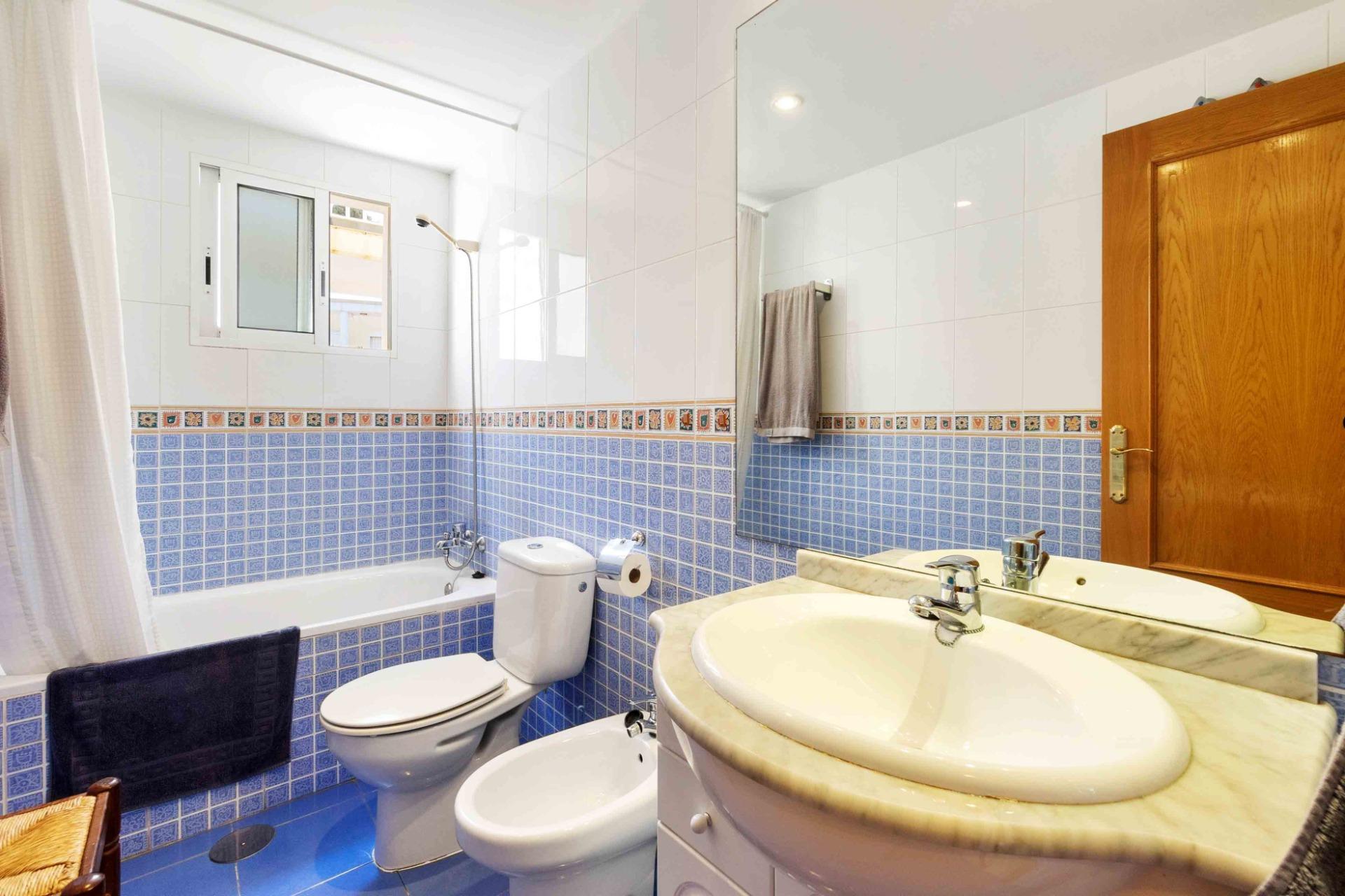 For sale - 3 Bedroom 2 Bathroom Apartment in Cabo Roig - Campoamor  - Alicante