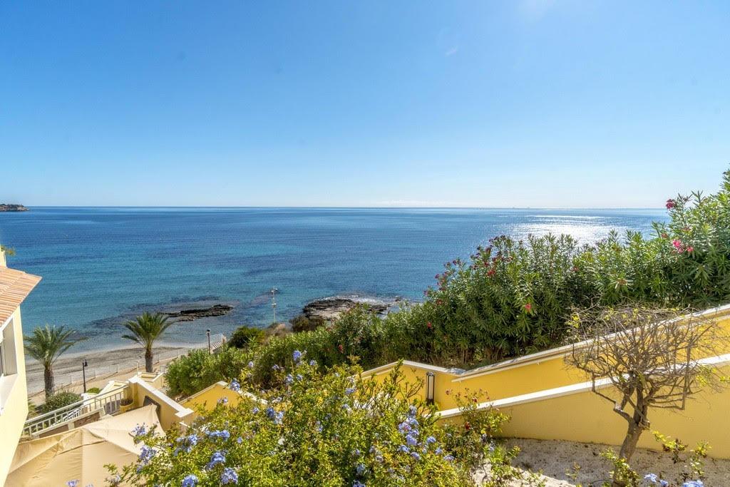 For sale - 3 Bedroom 2 Bathroom Apartment in Cabo Roig - Campoamor  - Alicante