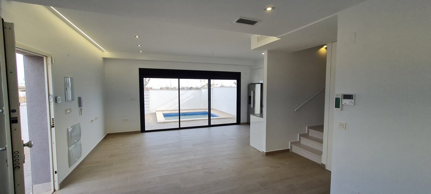For sale - 3 Bedroom 2 Bathroom Villa in Orihuela Costa - El Barranco  - Alicante
