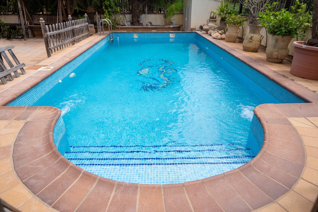 For sale - 7 Bedroom 6 Bathroom Villa in Campoamor - Campoamor  - Alicante