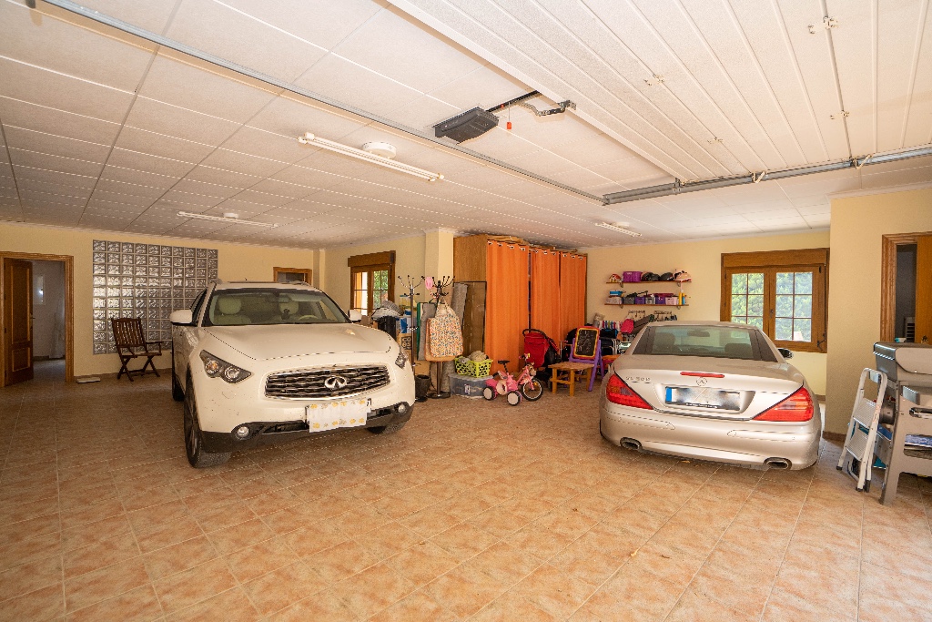 For sale - 7 Bedroom 6 Bathroom Villa in Campoamor - Campoamor  - Alicante