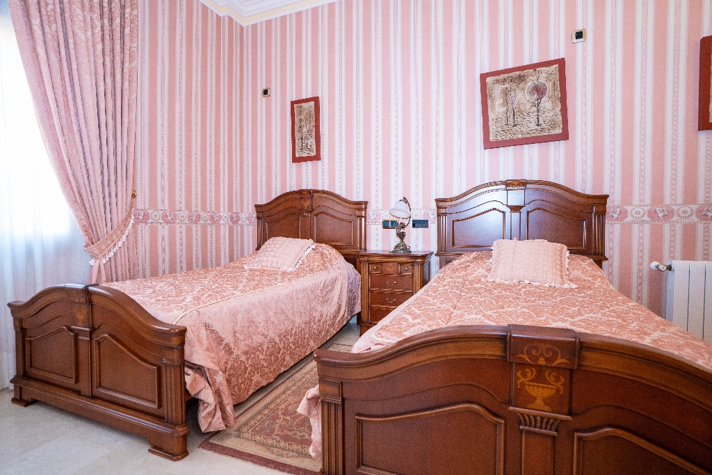 For sale - 7 Bedroom 6 Bathroom Villa in Campoamor - Campoamor  - Alicante