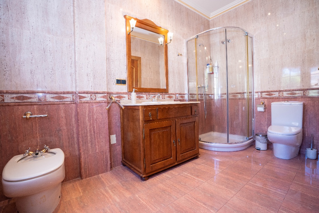 For sale - 7 Bedroom 6 Bathroom Villa in Campoamor - Campoamor  - Alicante