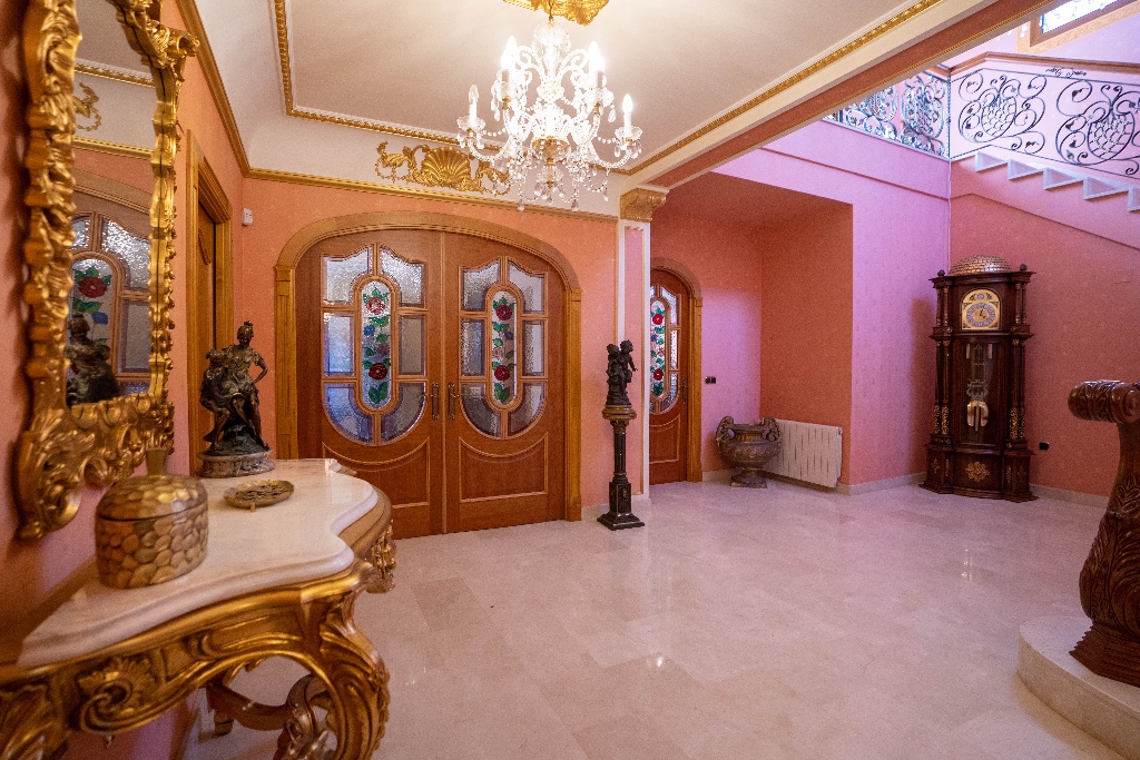 For sale - 7 Bedroom 6 Bathroom Villa in Campoamor - Campoamor  - Alicante