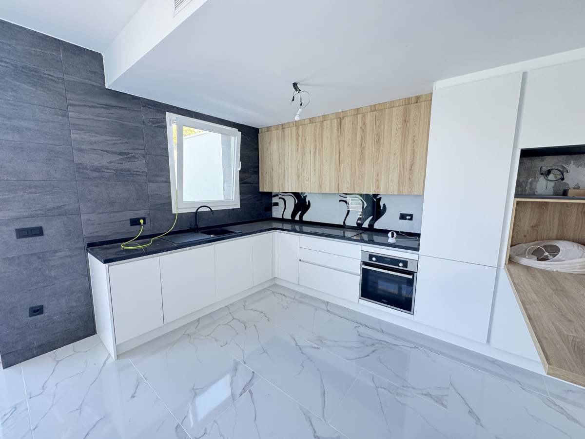 For sale - 4 Bedroom 3 Bathroom Villa in Los Balcones - , Los Balcones, Alicante, Spain - Alicante