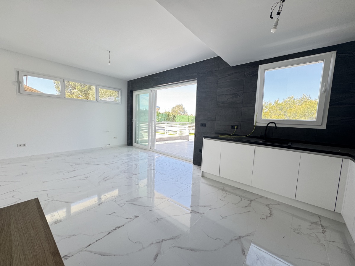 For sale - 4 Bedroom 3 Bathroom Villa in Los Balcones - , Los Balcones, Alicante, Spain - Alicante