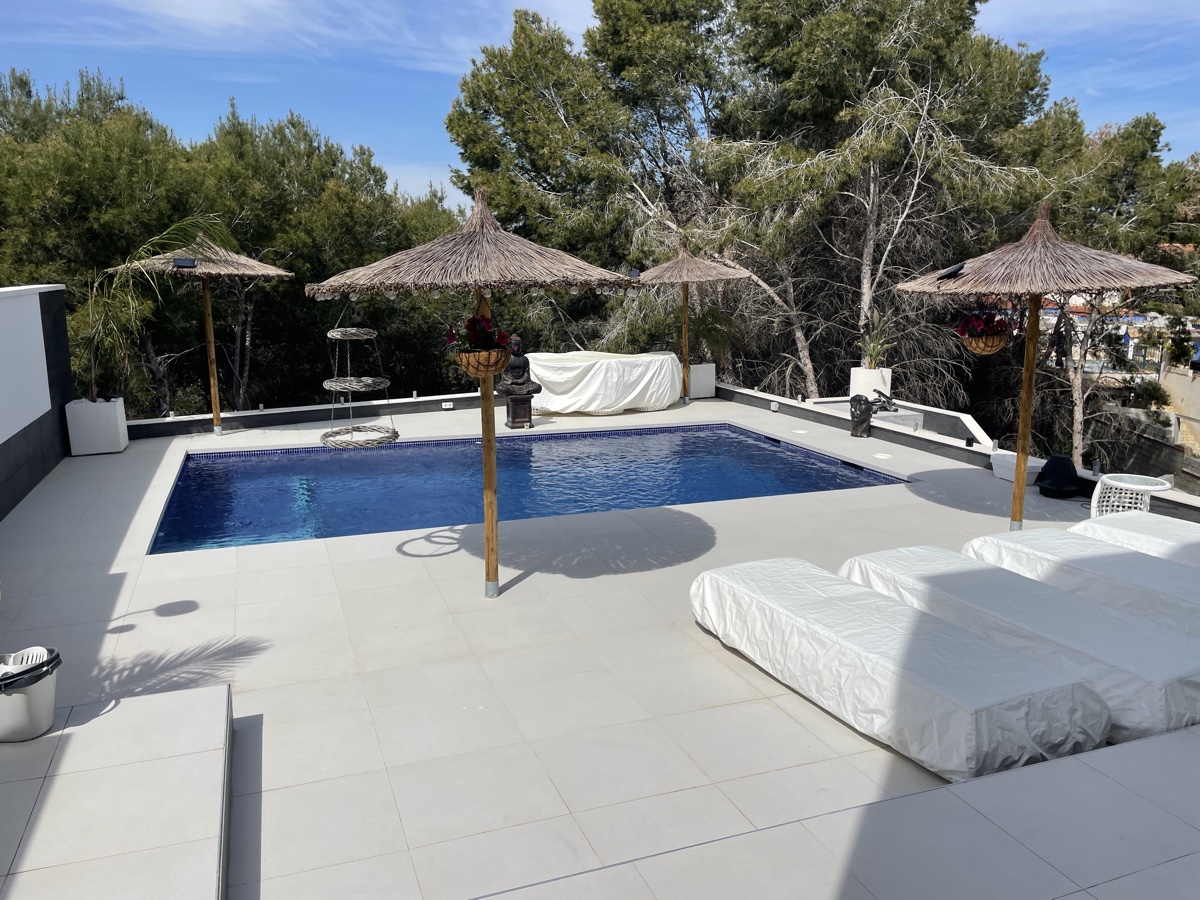 For sale - 4 Bedroom 4 Bathroom Villa in Los Balcones - , Los Balcones, Alicante, Spain - Alicante