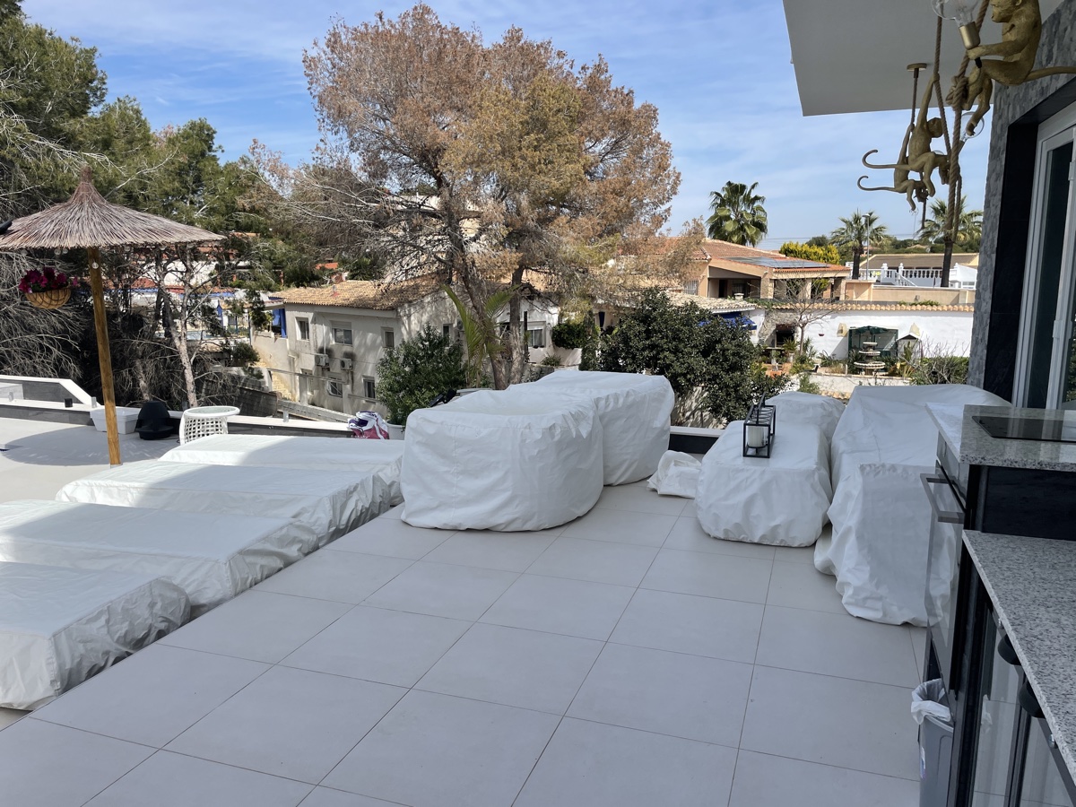 For sale - 4 Bedroom 4 Bathroom Villa in Los Balcones - , Los Balcones, Alicante, Spain - Alicante