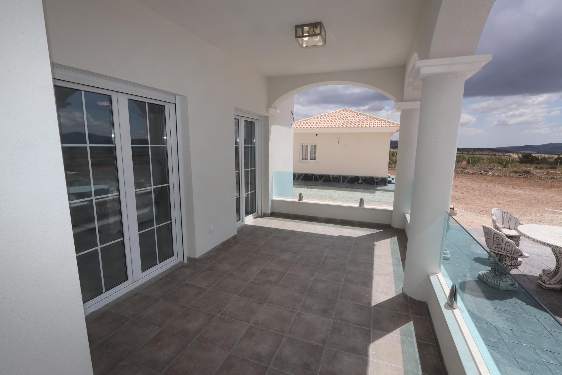 For sale - 4 Bedroom 3 Bathroom Villa in Pinoso - Camino Del Prado  - Alicante