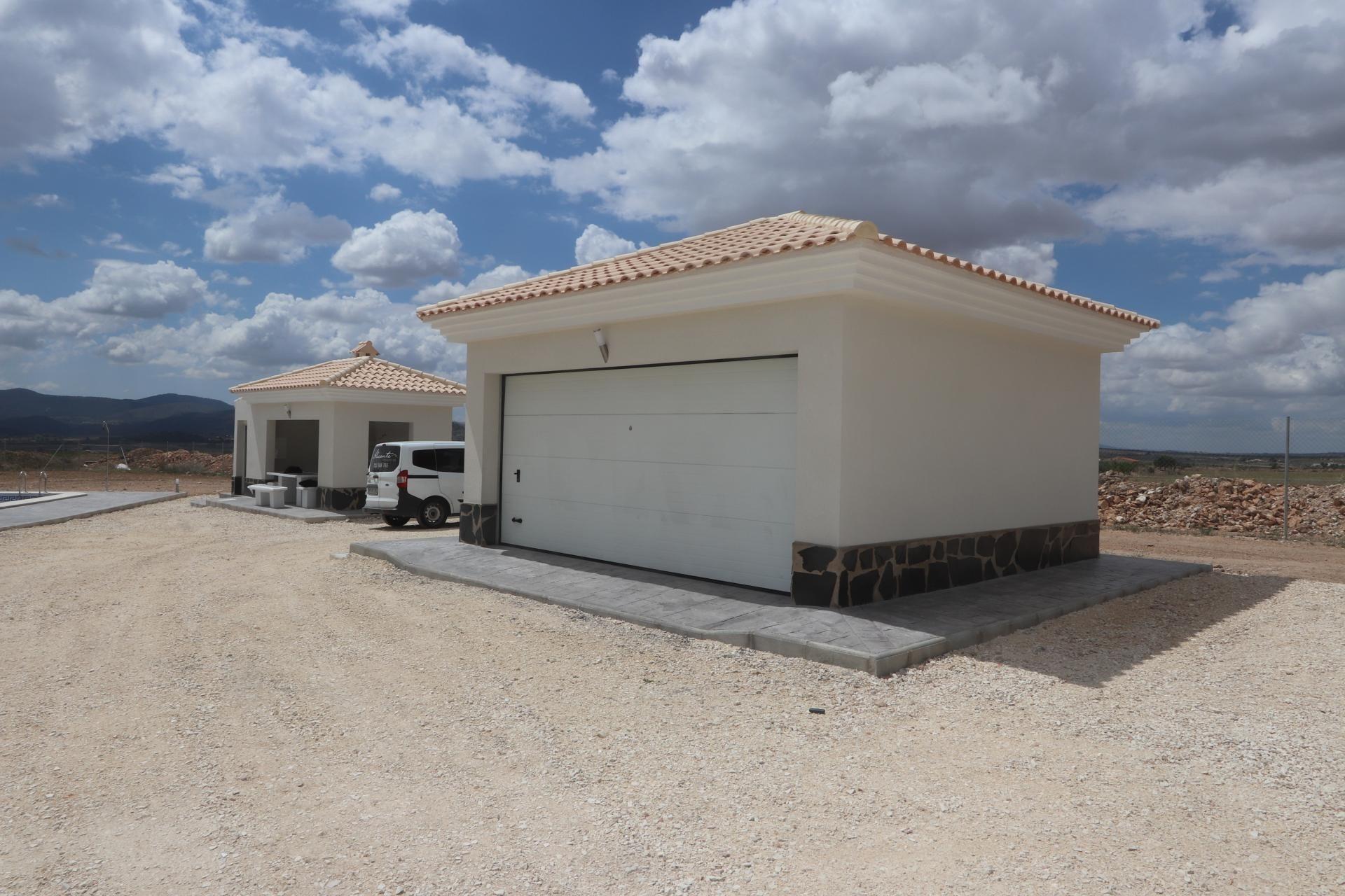 For sale - 4 Bedroom 3 Bathroom Villa in Pinoso - Camino Del Prado  - Alicante