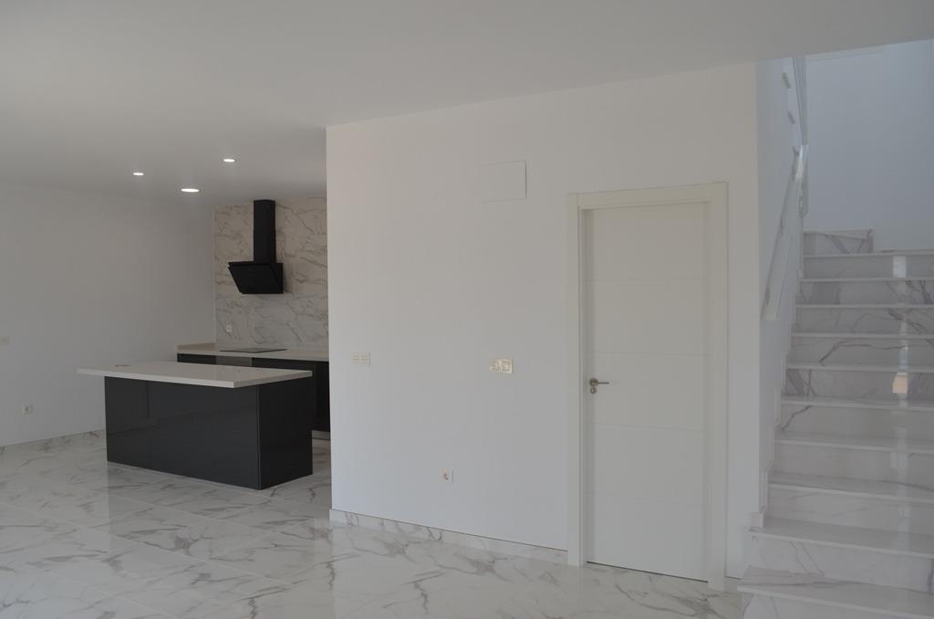 For sale - 4 Bedroom 3 Bathroom Villa in Pinoso - Camino Del Prado  - Alicante