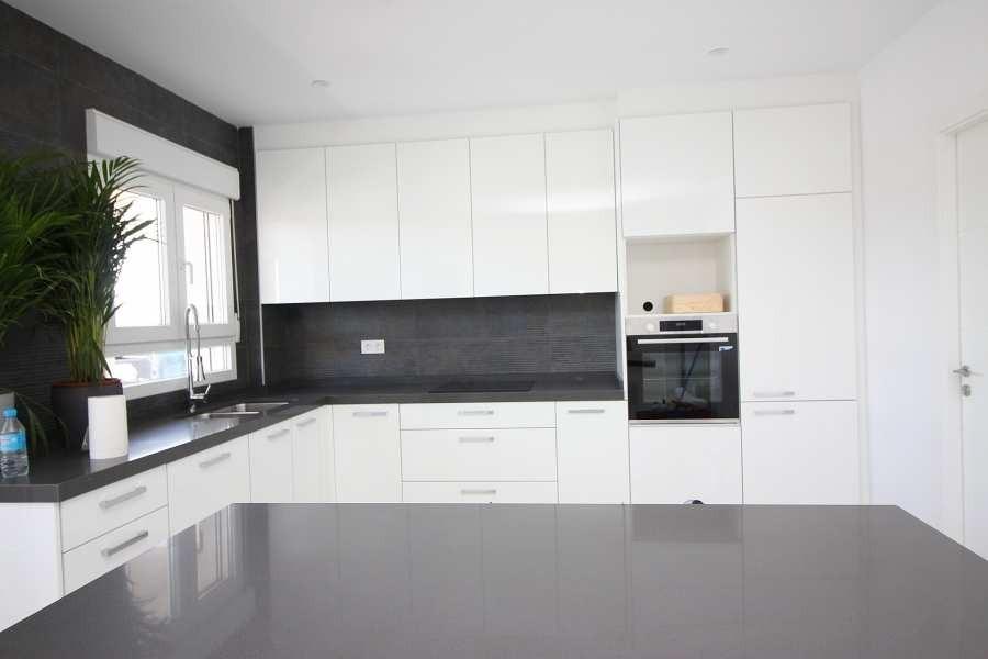 For sale - 4 Bedroom 3 Bathroom Villa in Pinoso - Camino Del Prado  - Alicante