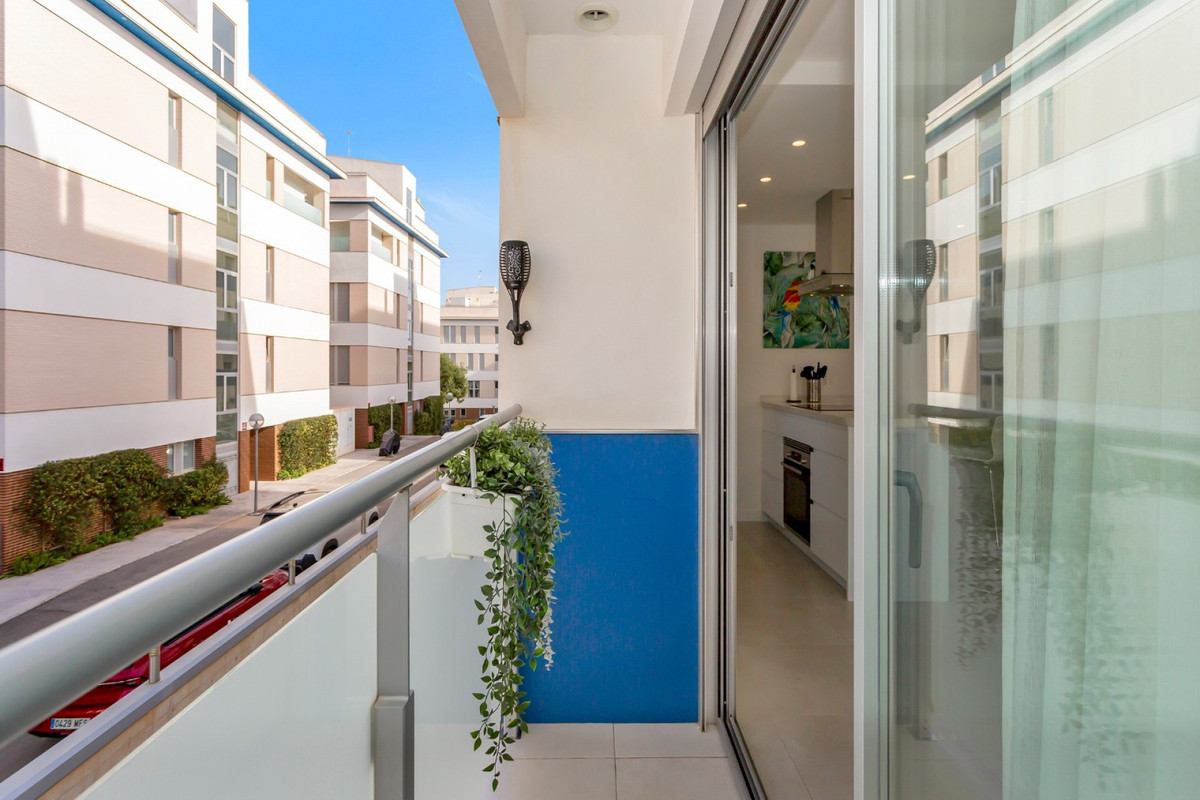 For sale - 3 Bedroom 2 Bathroom Penthouse Apartment in Villamartin - , Villamartin, Alicante, Spain - Alicante