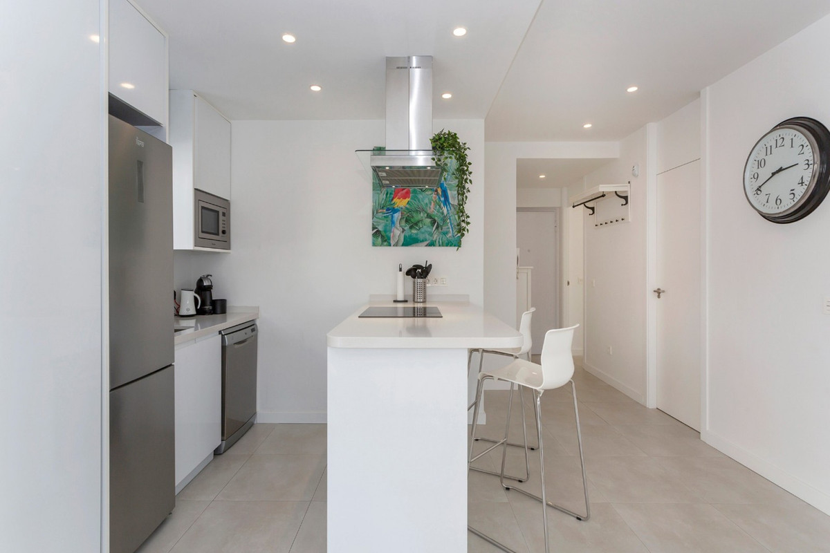 For sale - 3 Bedroom 2 Bathroom Penthouse Apartment in Villamartin - , Villamartin, Alicante, Spain - Alicante