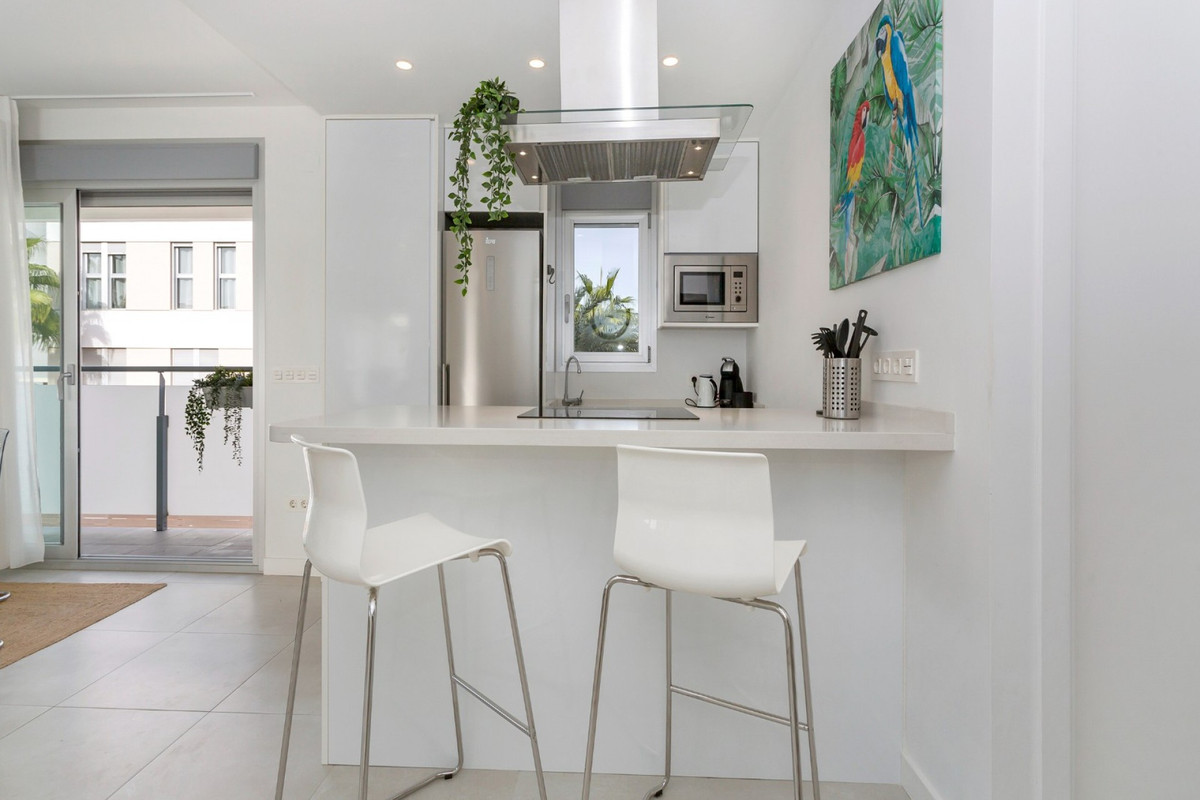 For sale - 3 Bedroom 2 Bathroom Penthouse Apartment in Villamartin - , Villamartin, Alicante, Spain - Alicante