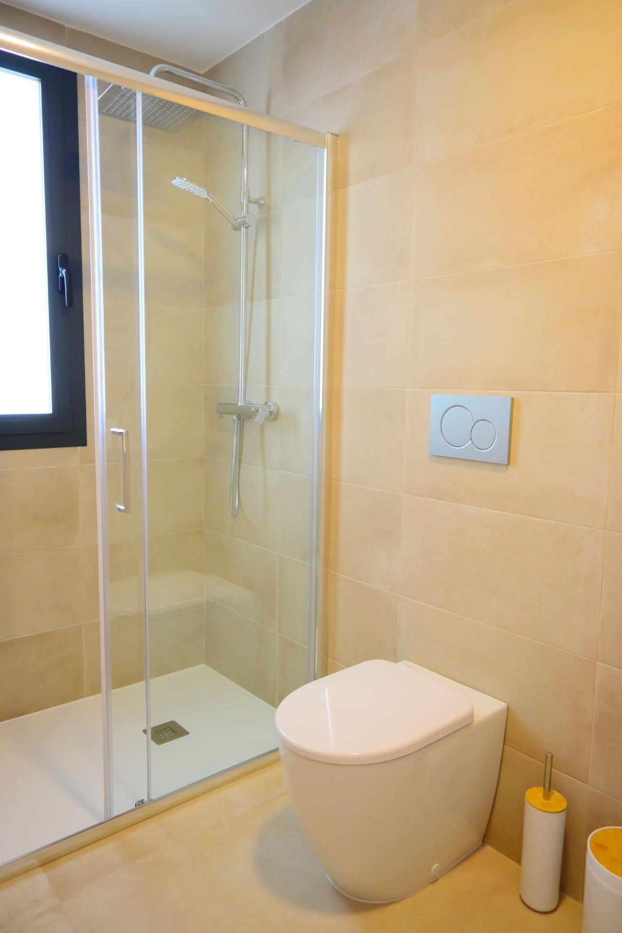 For sale - 3 Bedroom 3 Bathroom Villa in Dolores - polideportivo  - Alicante