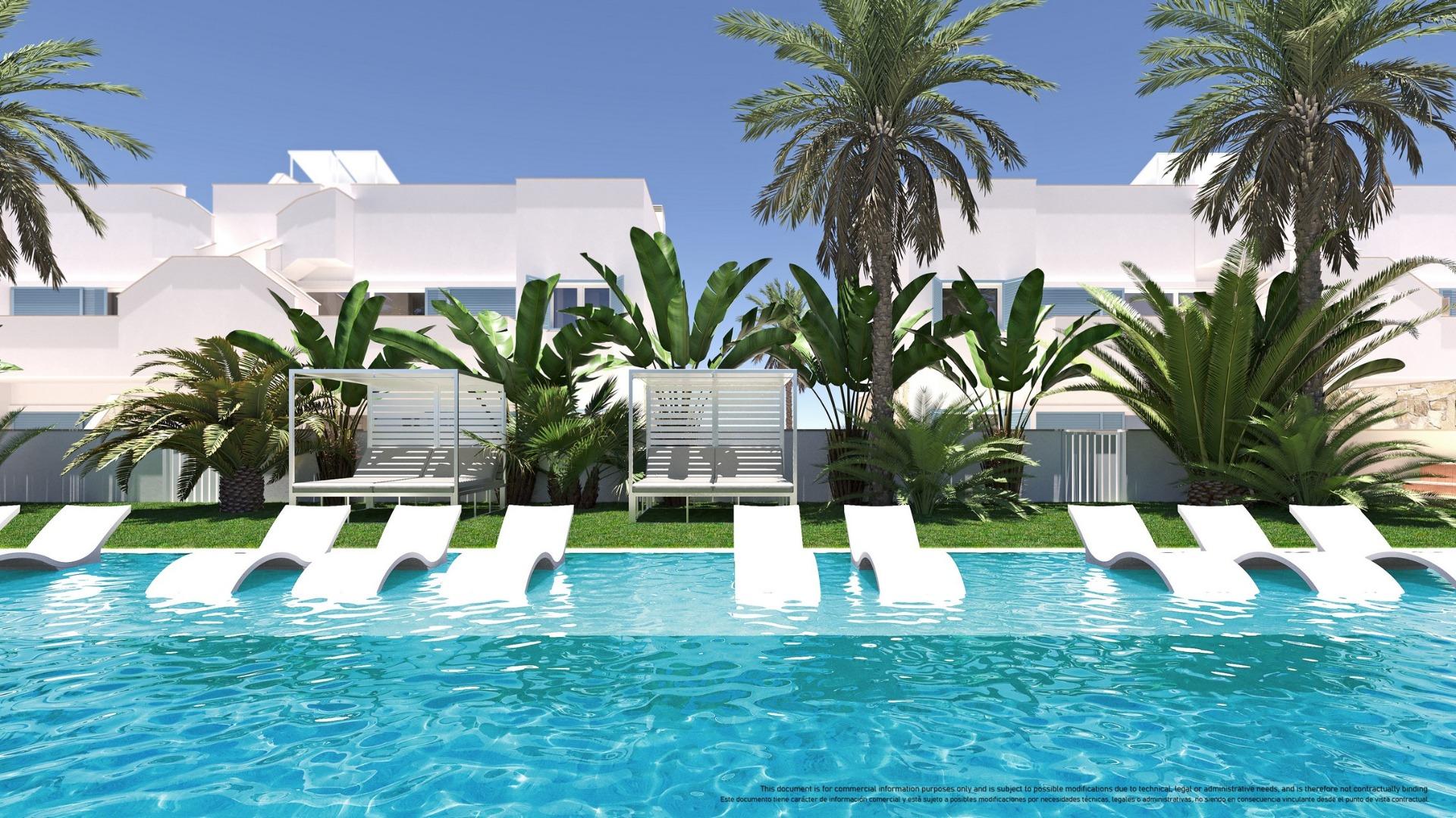 For sale - 3 Bedroom 2 Bathroom Bungalow in Pilar de La Horadada - Torre De La Horadada  - Alicante