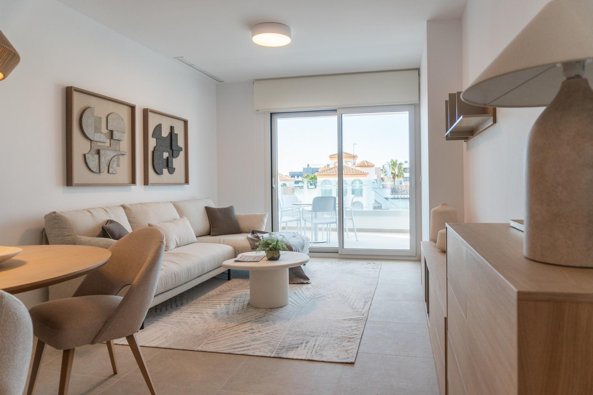 For sale - 4 Bedroom 2 Bathroom Apartment in Orihuela Costa - Playa Flamenca  - Alicante