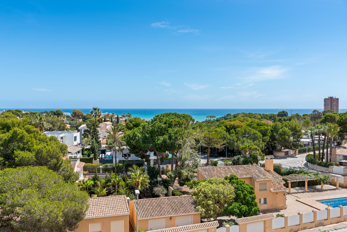 New Build - Key Ready - 2 Bedroom 2 Bathroom Apartment Middle Floor in Campoamor - , Campoamor, Alicante, Spain - Alicante