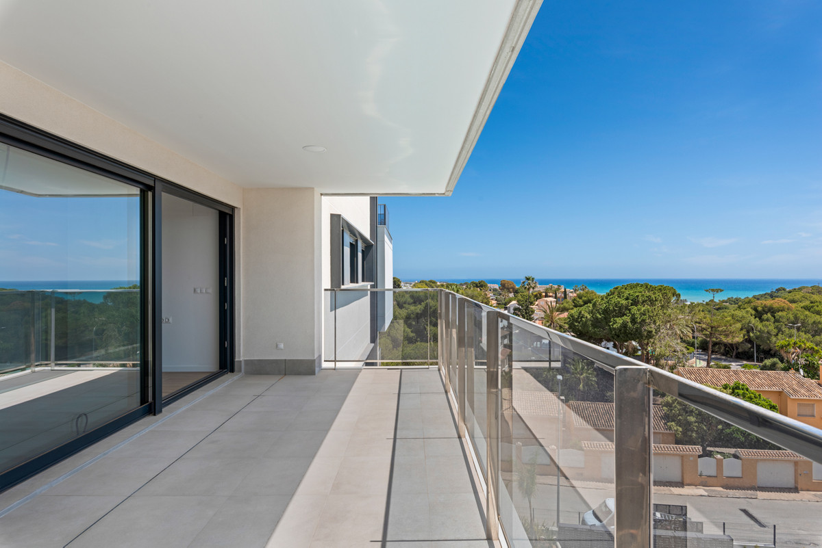 New Build - Key Ready - 2 Bedroom 2 Bathroom Apartment Middle Floor in Campoamor - , Campoamor, Alicante, Spain - Alicante