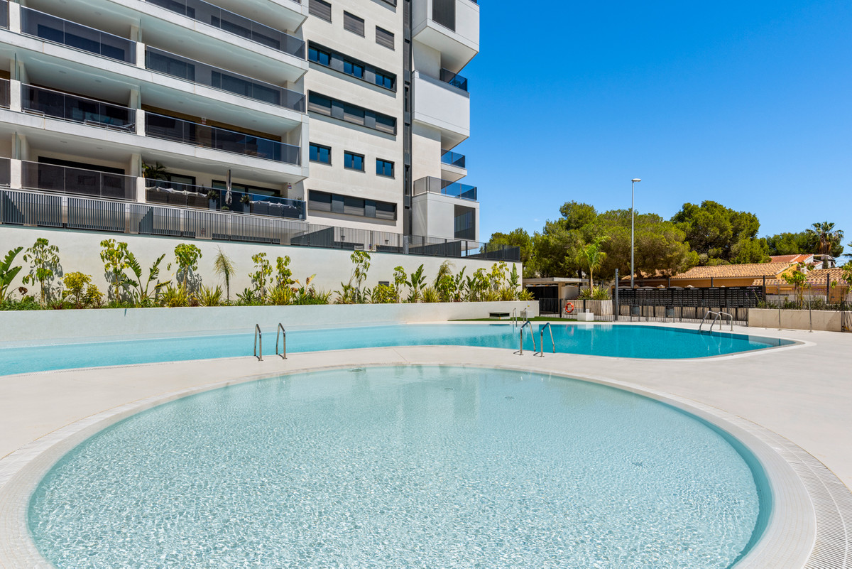 New Build - Key Ready - 2 Bedroom 2 Bathroom Apartment Middle Floor in Campoamor - , Campoamor, Alicante, Spain - Alicante