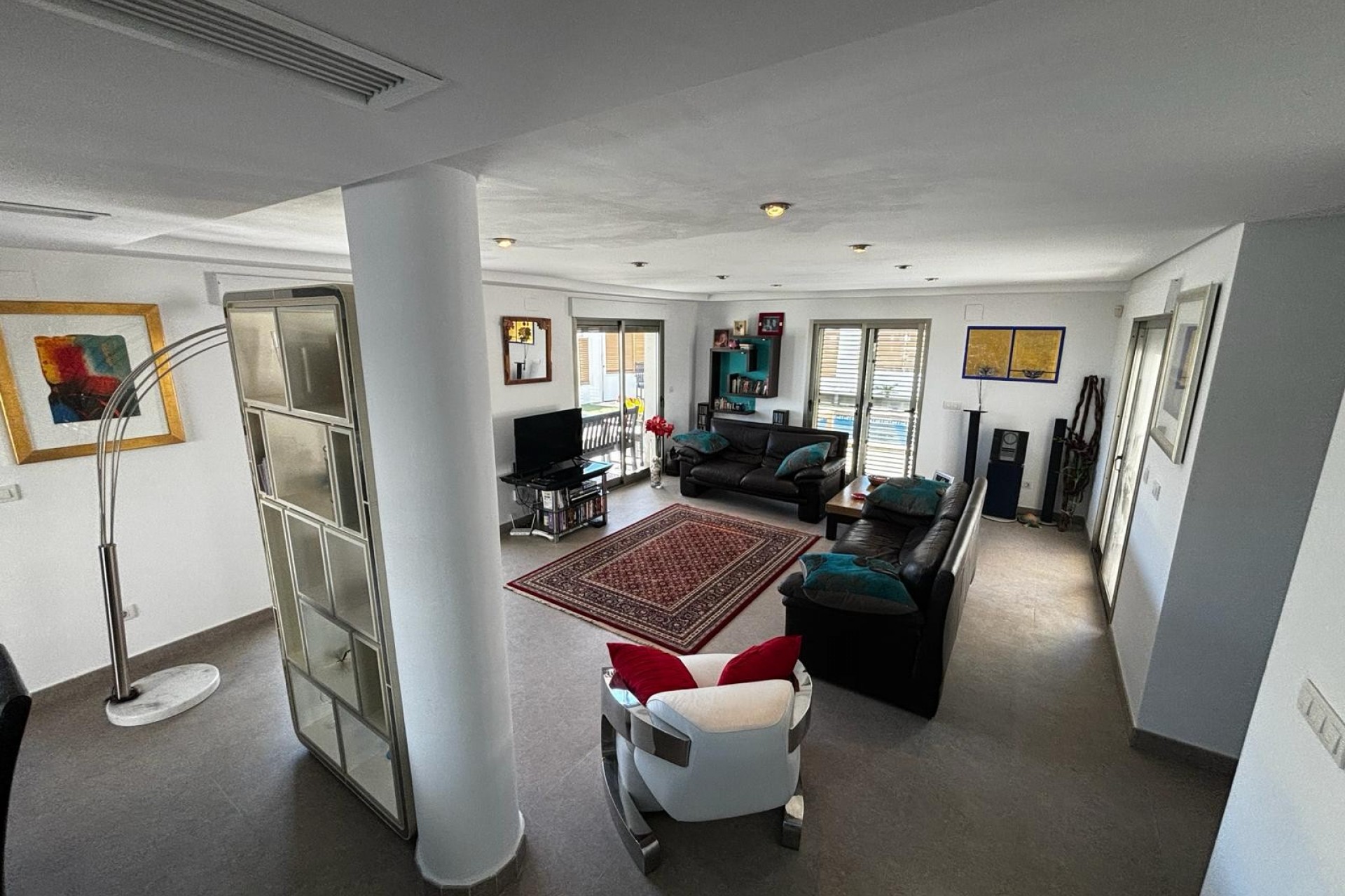 For sale - 3 Bedroom 4 Bathroom Detached House / Villa in Cox - Cox  - Alicante