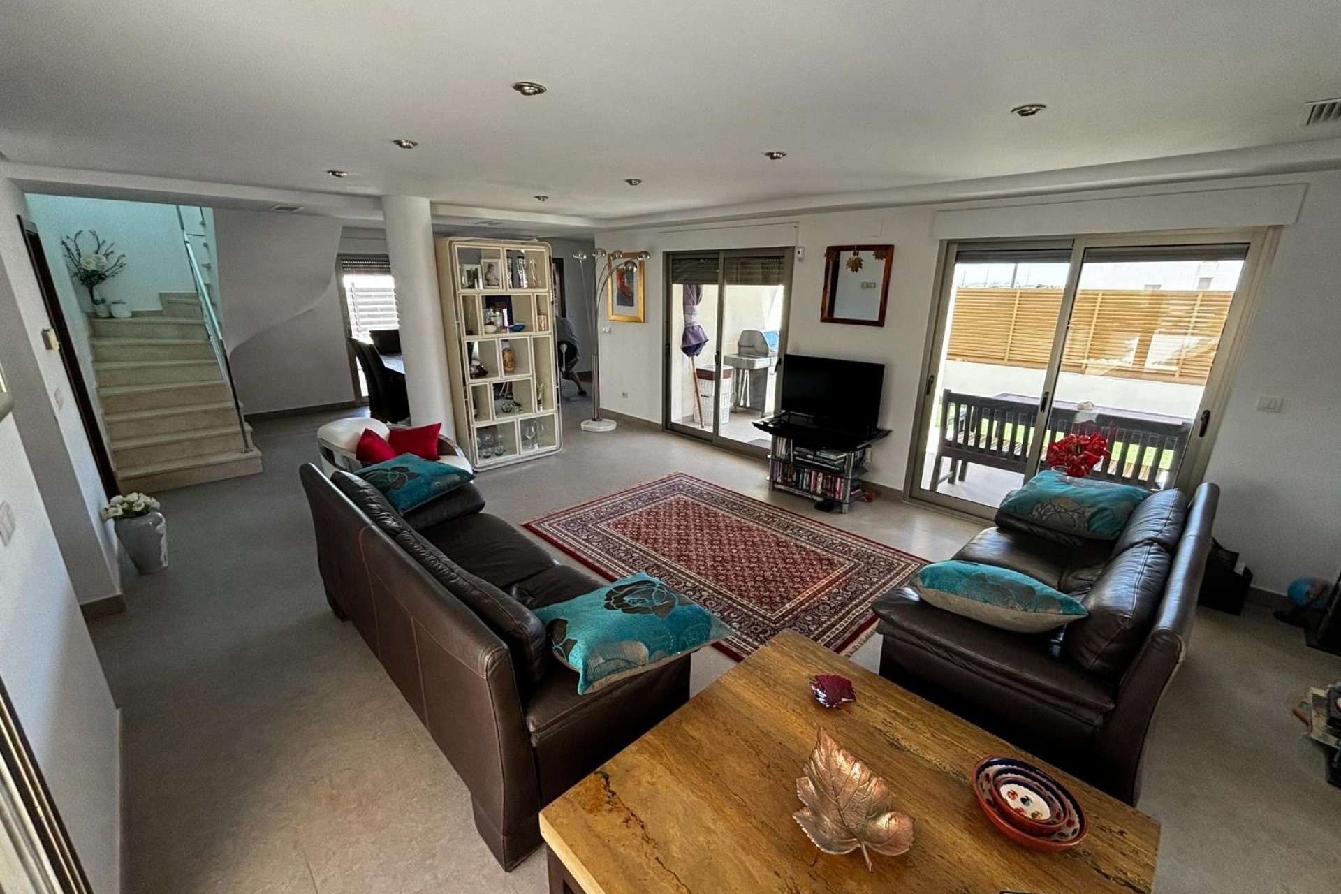 For sale - 3 Bedroom 4 Bathroom Detached House / Villa in Cox - Cox  - Alicante