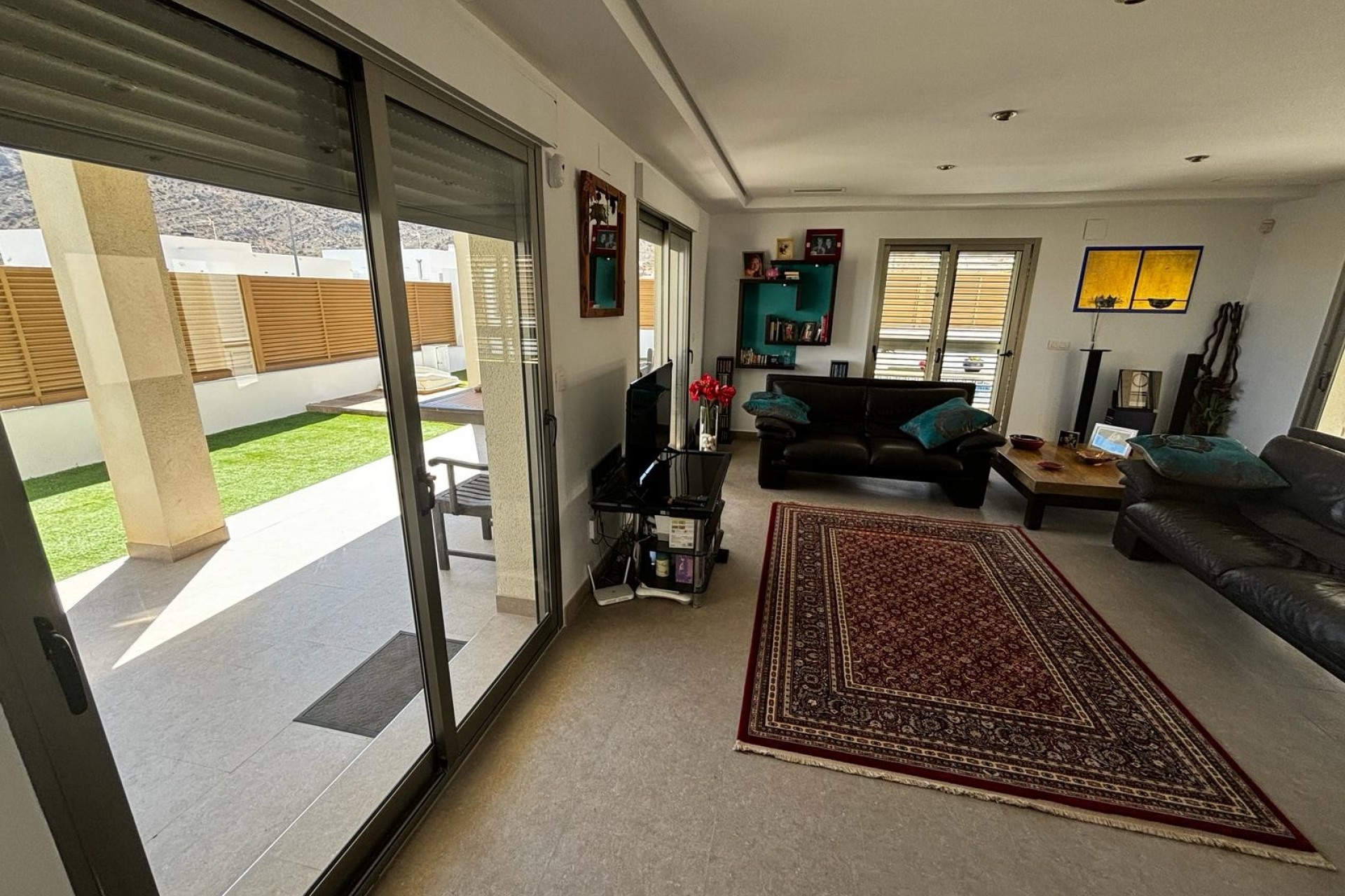 For sale - 3 Bedroom 4 Bathroom Detached House / Villa in Cox - Cox  - Alicante