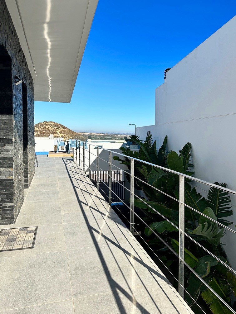 For sale - 3 Bedroom 3 Bathroom Villa in Ciudad Quesada - Rojales  - Alicante