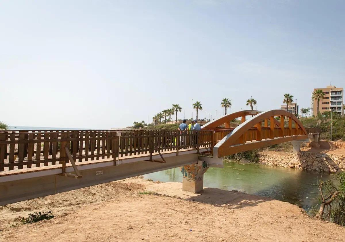 For sale - 3 Bedroom 3 Bathroom Villa in Pilar de La Horadada - Riomar  - Alicante