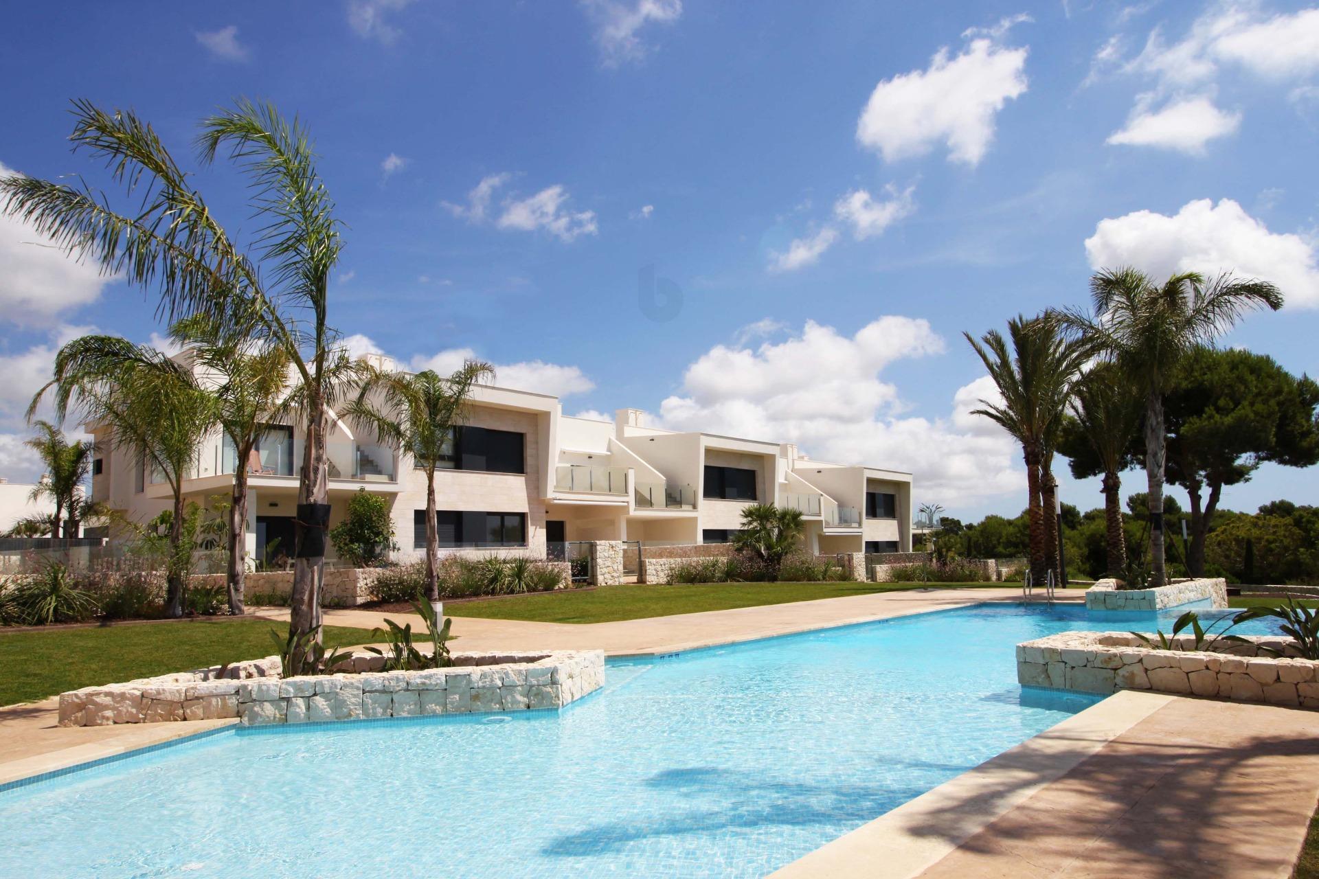 For sale - 2 Bedroom 2 Bathroom Apartment in Pilar de La Horadada - Lo Romero Golf  - Alicante