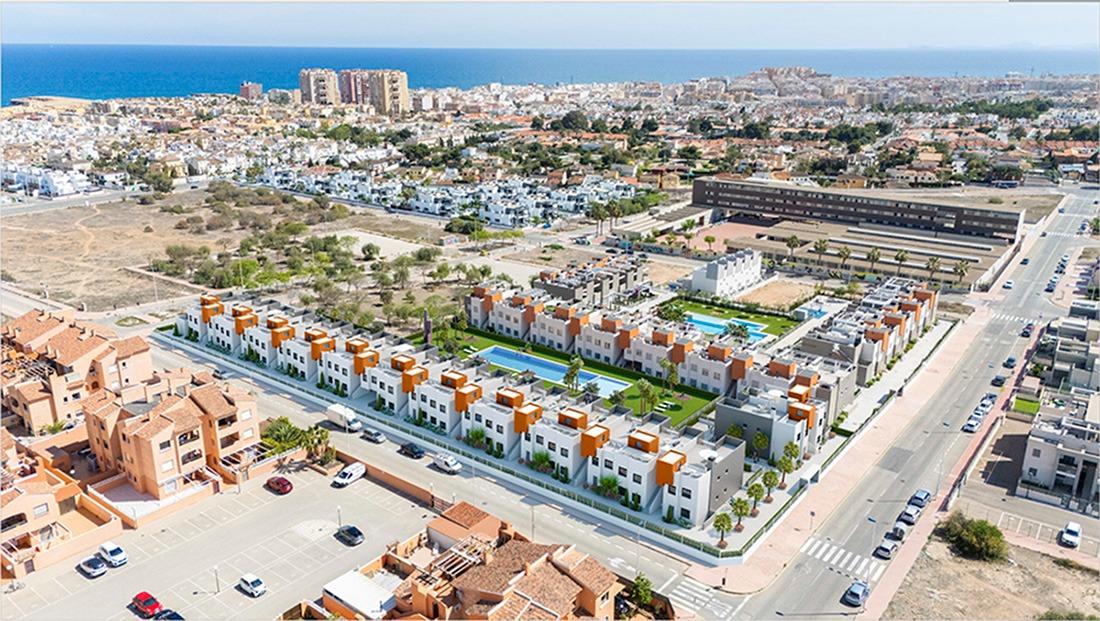 For sale - 3 Bedroom 2 Bathroom Bungalow in Torrevieja - Altos del Sol  - Alicante
