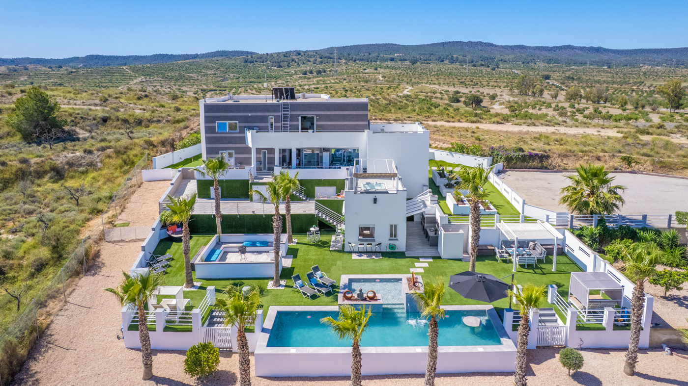 For sale - 5 Bedroom 5 Bathroom Villa in Torremendo - , Torremendo, Alicante, Spain - Alicante