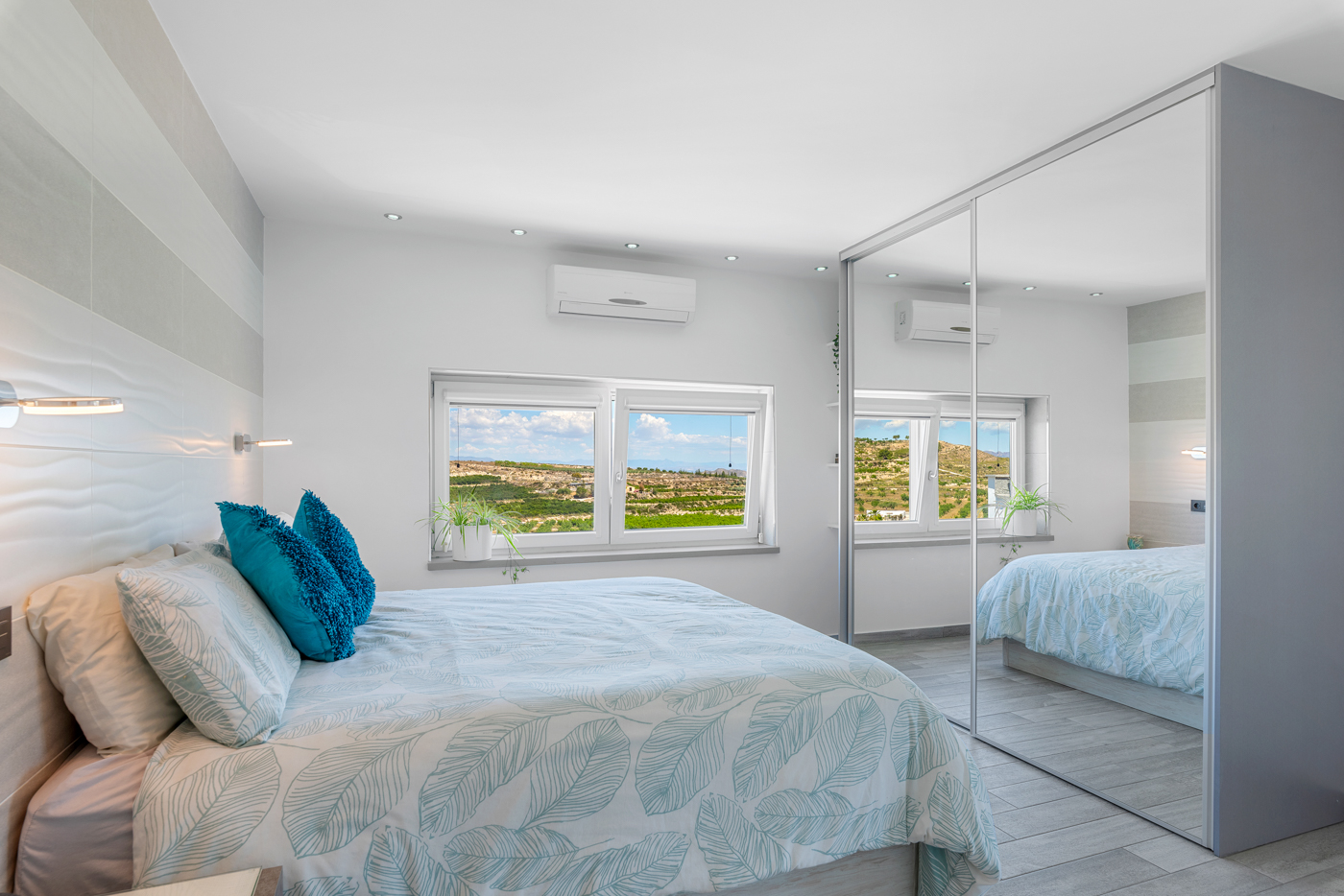 For sale - 5 Bedroom 5 Bathroom Villa in Torremendo - , Torremendo, Alicante, Spain - Alicante