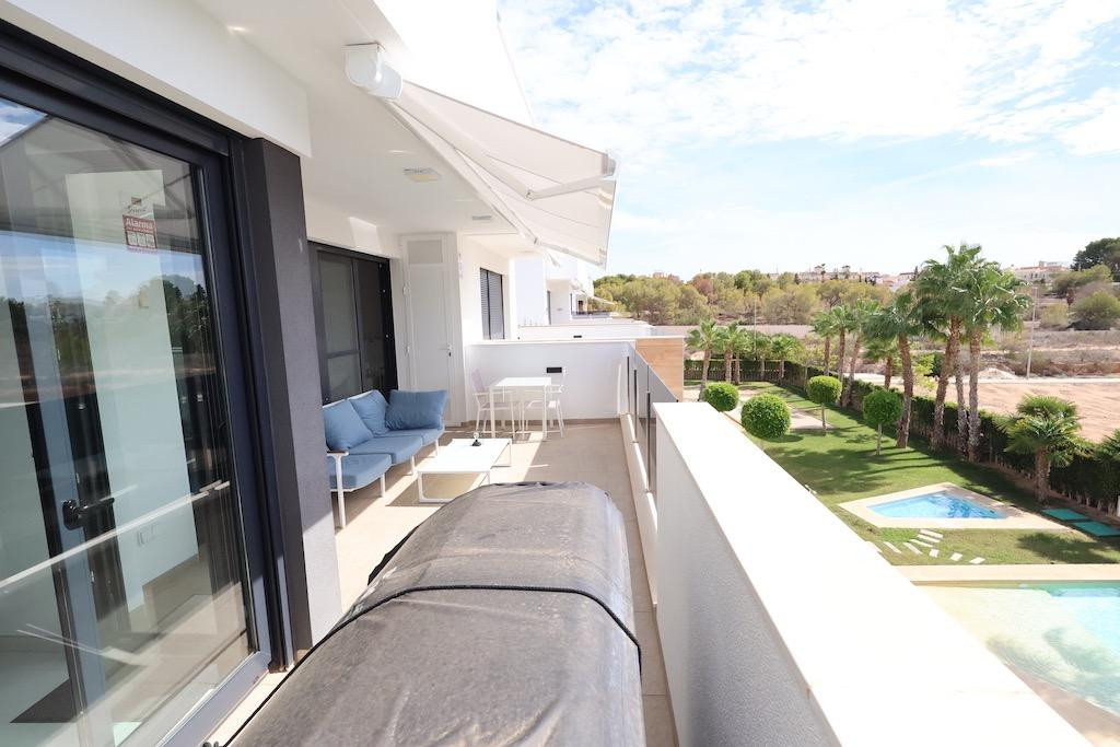 For sale - 2 Bedroom 2 Bathroom Apartment in Villamartin - Amancer,Los Altos, Alicante, Spain - Alicante