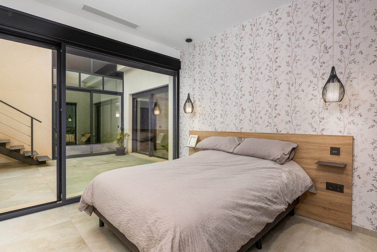 For sale - 5 Bedroom 6 Bathroom House - Detached Villa in Rojales - Ciudad Quesada  - Alicante