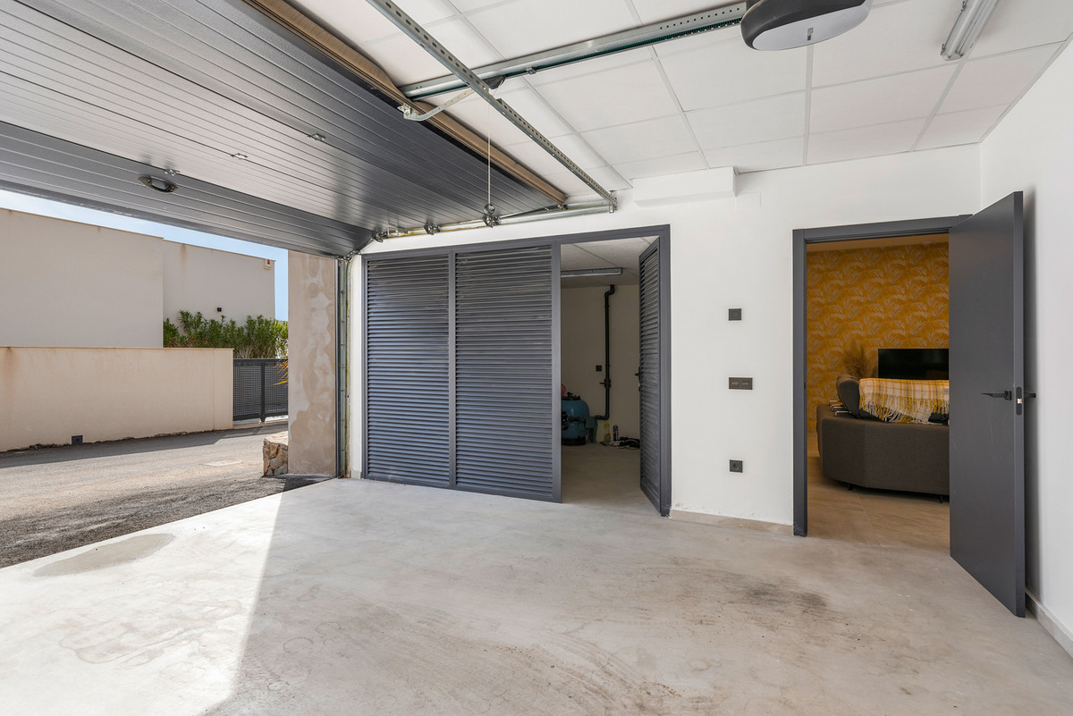 For sale - 5 Bedroom 6 Bathroom House - Detached Villa in Rojales - Ciudad Quesada  - Alicante