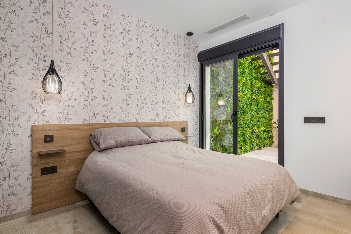 For sale - 5 Bedroom 6 Bathroom House - Detached Villa in Rojales - Ciudad Quesada  - Alicante