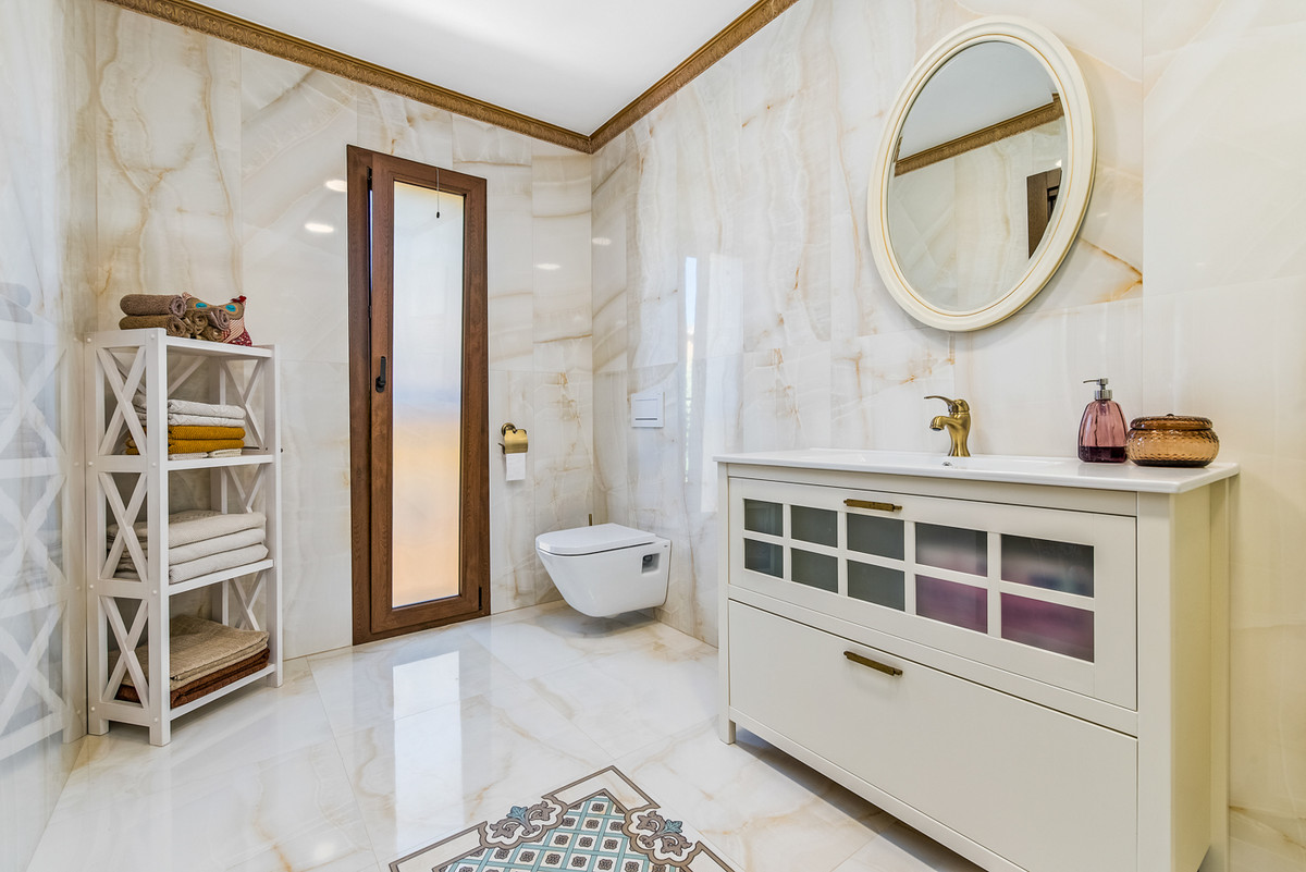 For sale - 4 Bedroom 3 Bathroom House - Detached Villa in Rojales - Ciudad Quesada  - Alicante