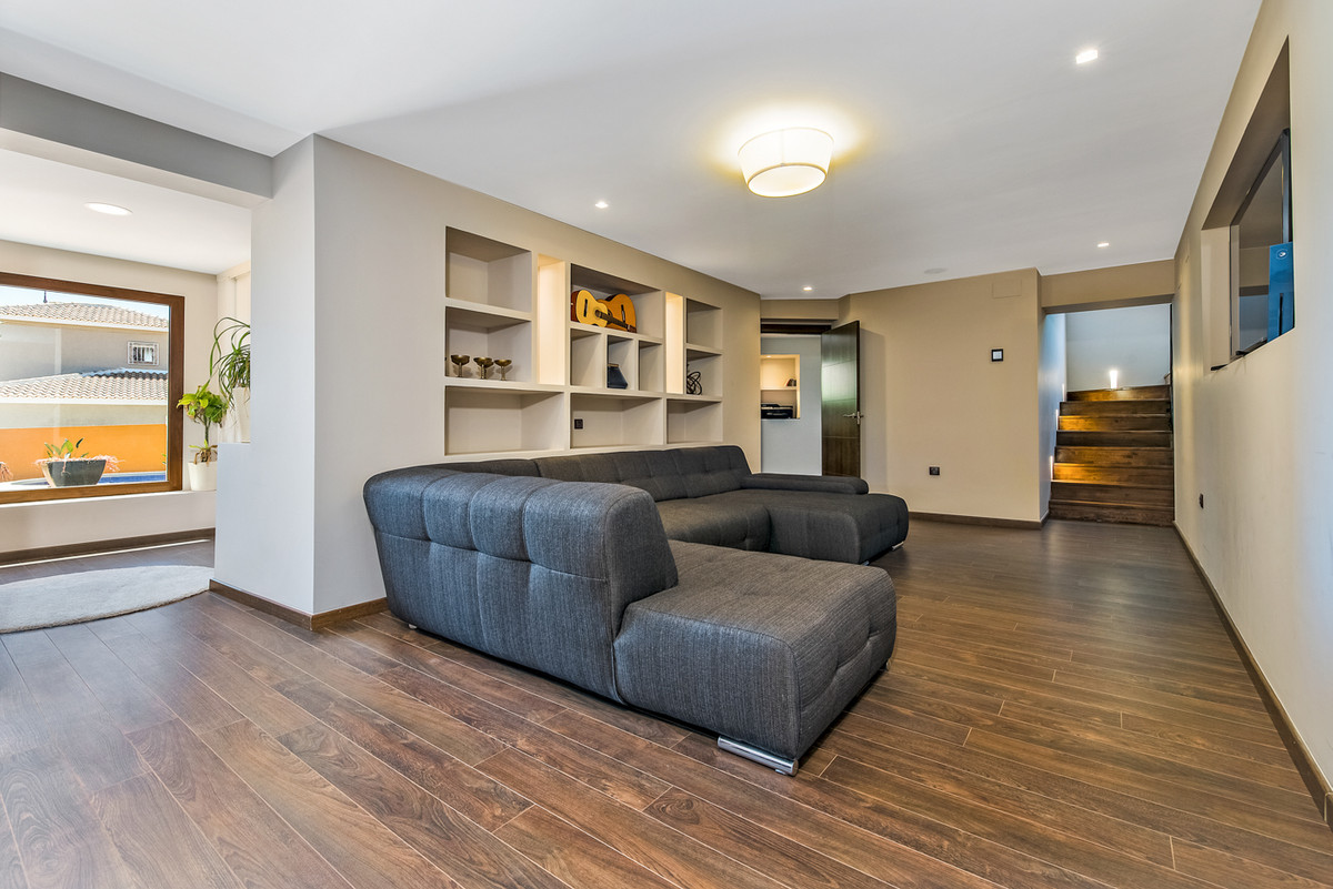 For sale - 4 Bedroom 3 Bathroom House - Detached Villa in Rojales - Ciudad Quesada  - Alicante