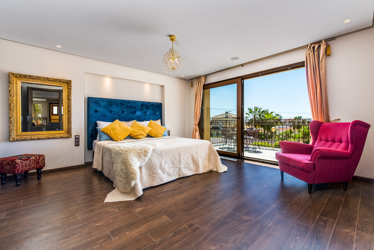 For sale - 4 Bedroom 3 Bathroom House - Detached Villa in Rojales - Ciudad Quesada  - Alicante