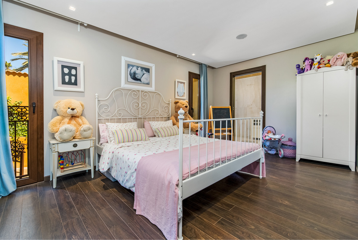 For sale - 4 Bedroom 3 Bathroom House - Detached Villa in Rojales - Ciudad Quesada  - Alicante