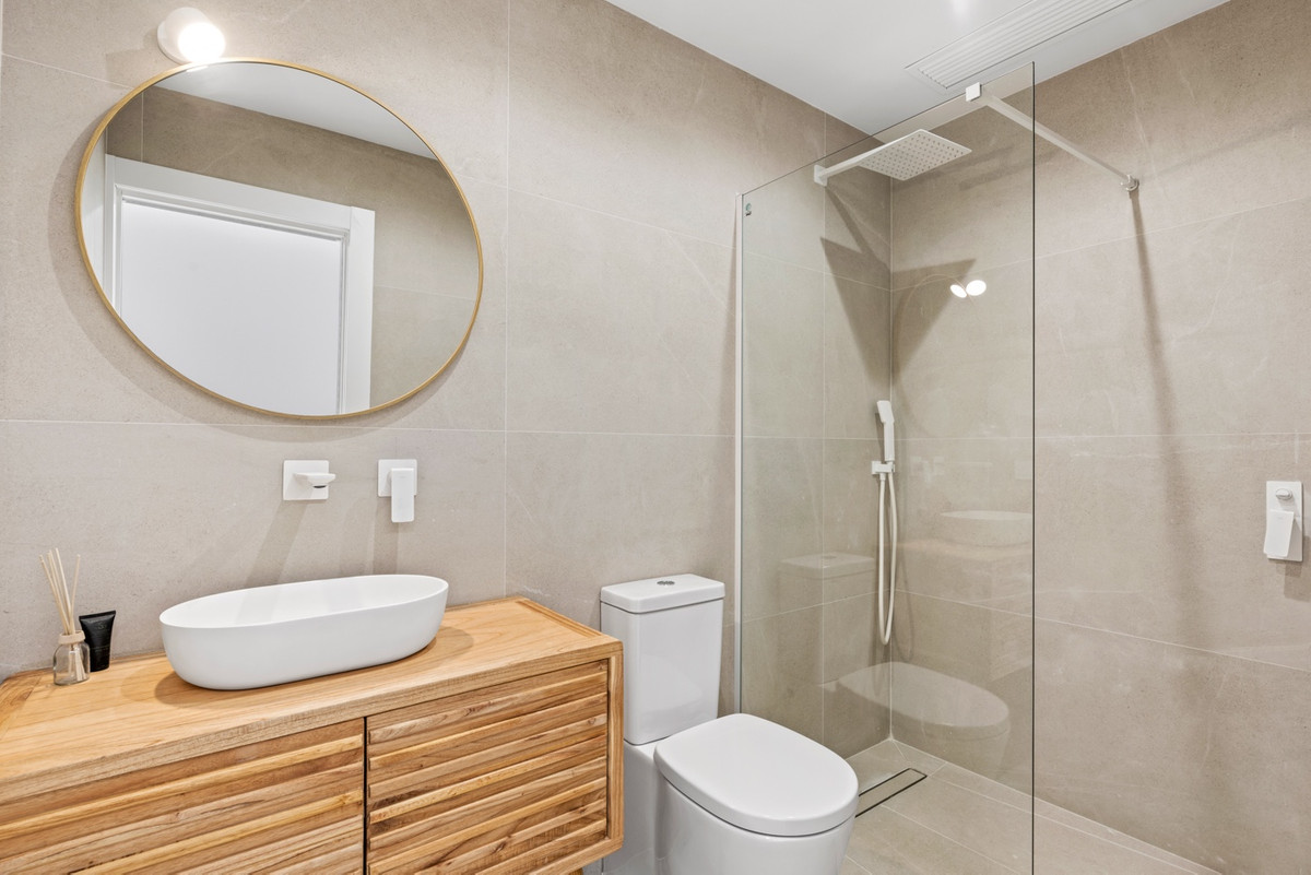 For sale - 3 Bedroom 2 Bathroom House - Detached Villa in Torrevieja - El Chaparral  - Alicante