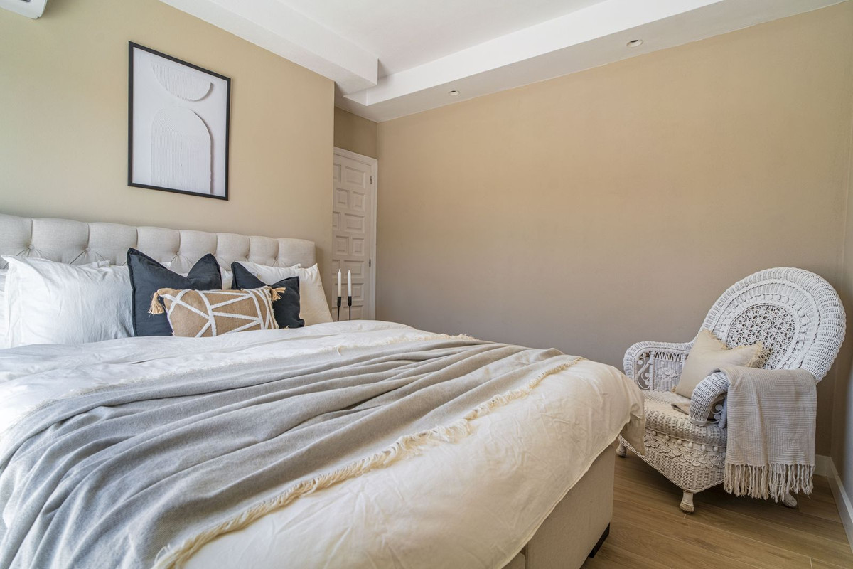 For sale - 3 Bedroom 2 Bathroom House - Semi-Detached House in Torrevieja - La Siesta  - Alicante