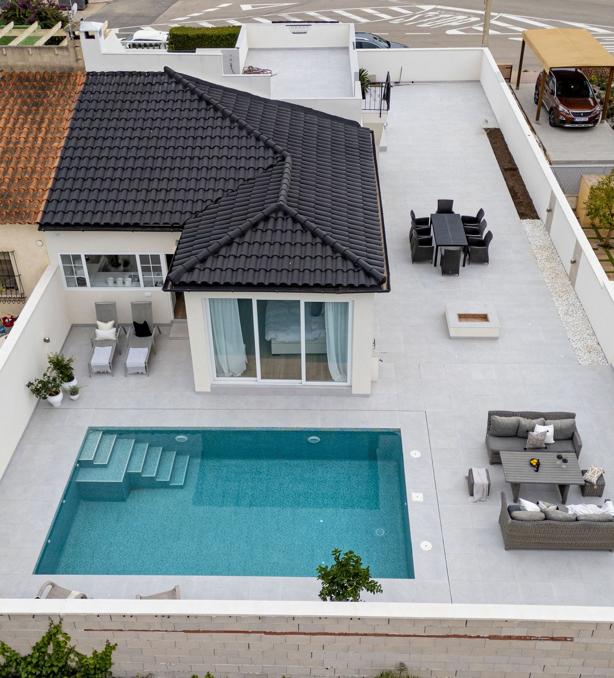 For sale - 3 Bedroom 2 Bathroom House - Semi-Detached House in Torrevieja - La Siesta  - Alicante